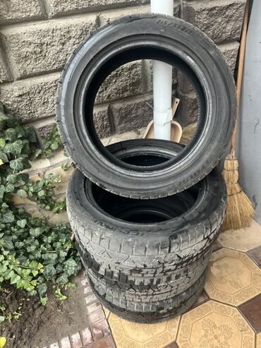 чехол на машин: Шины 215 / 55 / R 17, Зима, Б/у, Комплект, Легковые, Китай, Sailun