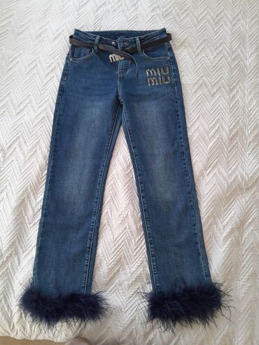 продам джинсы оптом: Прямые, Средняя талия, С вышивкой, Со стразами