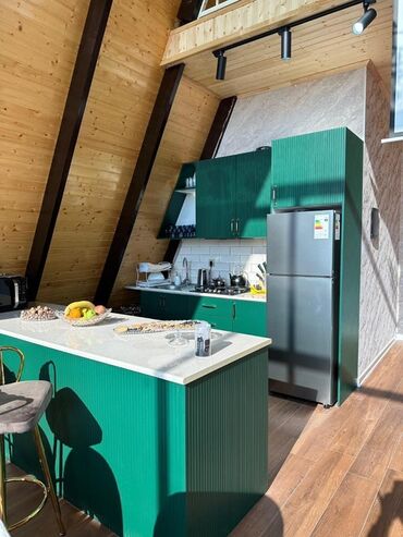 Günlük kirayə evlər: 200 kv. m, 3 otaqlı, Artezian quyusu, Kanalizasiya, Kombi — 9