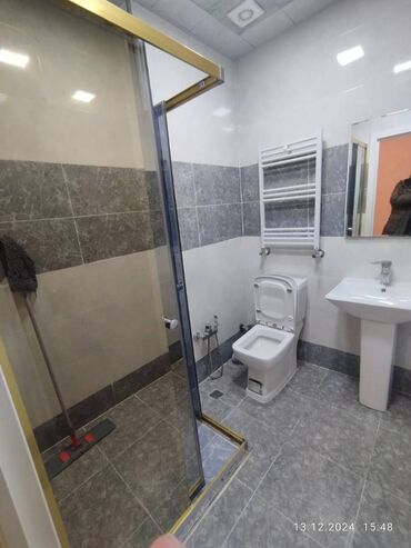 Uzunmüddətli kirayə mənzillər: Ev kirayə verilir ünvan Xırdalan 10 nomürəli məktəbin yanında bizim ev — 17