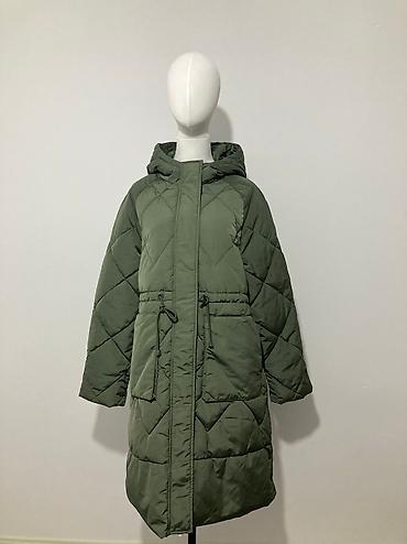 Пуховики и зимние куртки: Пуховик, По колено, США, С капюшоном, С поясом, Стеганый, L — 2