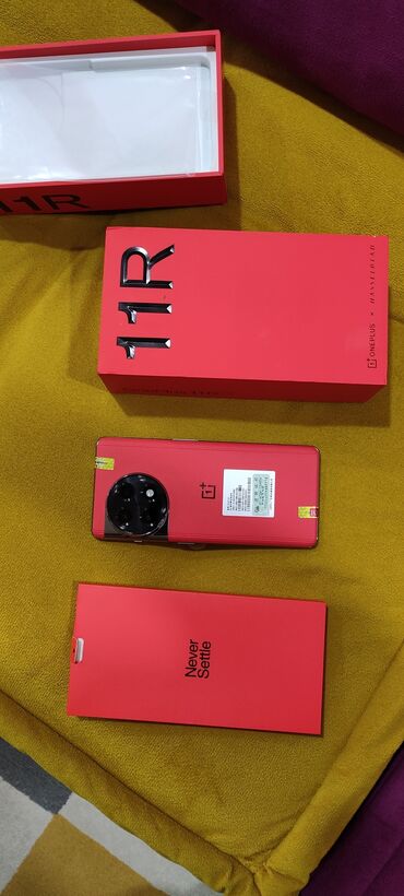 коробка телефона: OnePlus 11R, Новый, 512 ГБ, цвет - Красный, 2 SIM