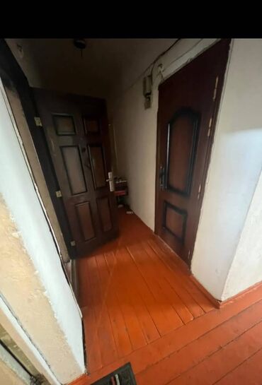 сдается 2 комнатная квартира город ош: 1 комната, 18 м², Общежитие и гостиничного типа, 3 этаж, Старый ремонт