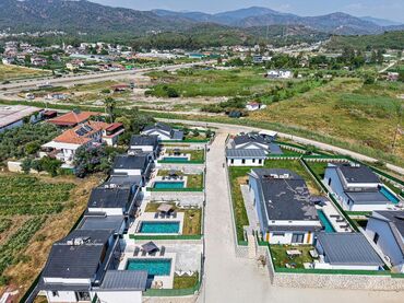 heyet guleri: 5 otaqlı, 1000 kv. m, Yeni təmirli