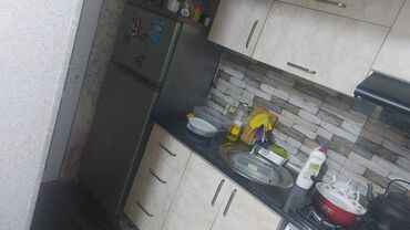 Köhnə tikili: Satılır: Tam mebelli 2 otaqlı mənzil interyeri - Yataq otağı: Böyük — 4