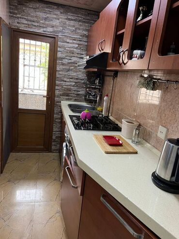 Uzunmüddətli kirayə mənzillər: Gənclik metrosunun dedoqorqut parkına yaxın drujba kinoteatrina yaxın — 12