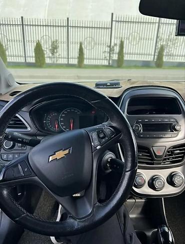 spark 2021: Chevrolet Spark: 2018 г., 1 л, Автомат, Бензин, Хэтчбэк — 3