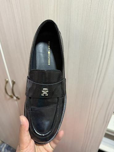 томас шелби: Мужские туфли, 36, Tommy Hilfiger, Б/у, цвет - Черный, Самовывоз — 3