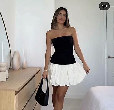 ugg plitke: Crno-bela mini haljina bez bretela. - Gornji deo: crni, elastičan kroj — 1