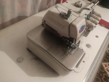 Швейная машина Полуавтомат