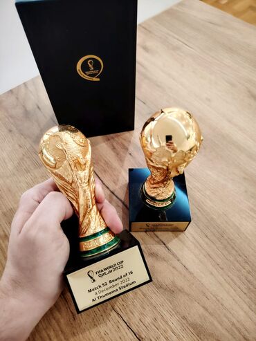 Ostali antikviteti: Prodajem ekskluzivne, unikatne suvenire sa FIFA Svetskog prvenstva u — 4