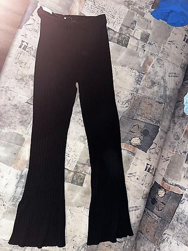armani code cena: Komplet odeće – muške i ženske komadi 1) Crne rebraste pantalone - — 1