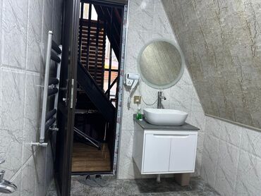 Günlük kirayə evlər: A‑Frame üslubunda taxta ev – həyət və istirahət zonası ilə - Müasir — 10