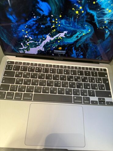 Apple MacBook: Apple MacBook Pro 13" (Space Gray) noutbuku Model: MacBook Air M1