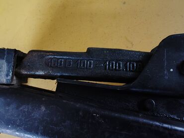 Auto delovi: Dizalica original za Ficu- Zastava 750, 850 . Polovno, kao novo. Cena — 7