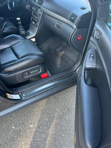 Toyota: Toyota Avensis: 2 l | 2007 il Universal — 2