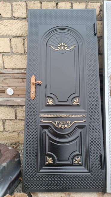 Qapıların təmiri: 150 manatdan başlayan qiymətlərlə seyf qapılarımız mövcuddur — 26