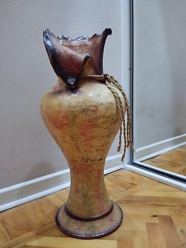 aloy gülü: Bir vaza, Keramika — 3