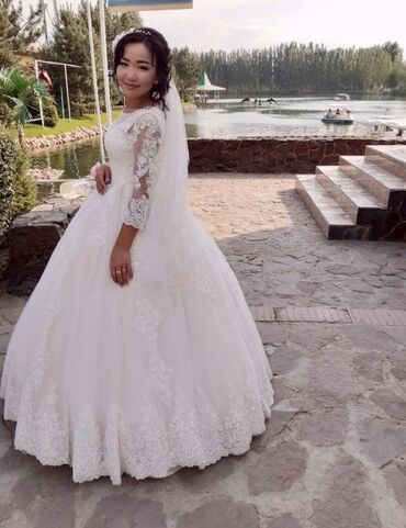 Свадебные платья: Свадебное платье, Пышная модель, 44, 46 (M), цвет - Айвори, Рукава: Длинные, С подъюбником — 10