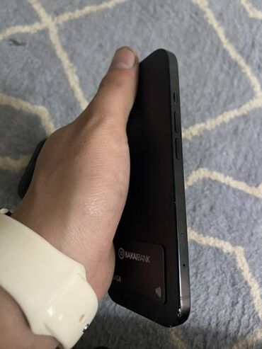 Apple iPhone: IPhone 15, 128 ГБ, Черный, Чехол, 90 % — 8