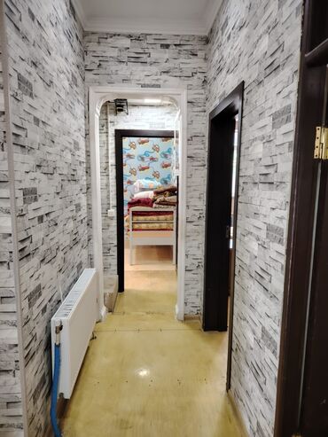 Həyət evləri və villaların satışı: Ev Qum adadi, Zığ bağlari, Samir Əliyev küçəsindədir. 1.8 sotda 2 — 8