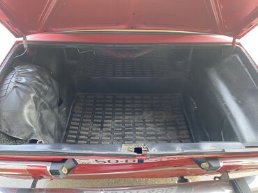 VAZ (LADA): VAZ klassik sedan, qırmızı rəng - Kuzov: 4 qapılı sedan, xrom yan — 3