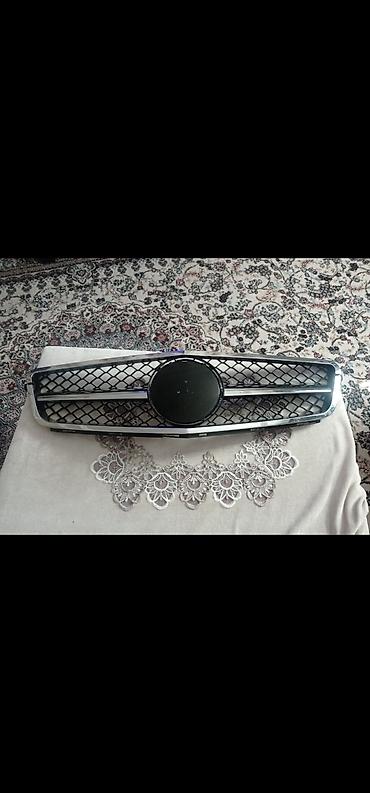keci qiymeti: Mercedes-Benz ön radiator barmaqlığı W 204 Kuza C Radiyyator — 1