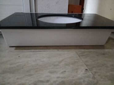 Çanaq üçün kranlar: Hamam üçün qranit üstlü lavabo və güzgü dəsti - Masaüstü: qara parlaq