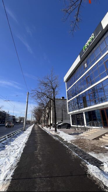 чолпон ата недвижимость: Продаю Офис 34 м², С ремонтом, 3 этаж