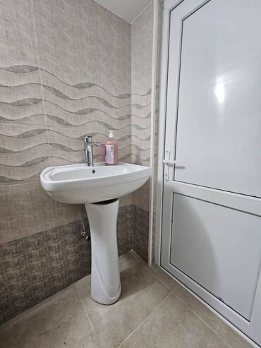 Digər kommersiya daşınmaz əmlakı: Yasamalda 500 m2 olan zirzəmi (podval) icarəyə verilir. Obyektin — 13