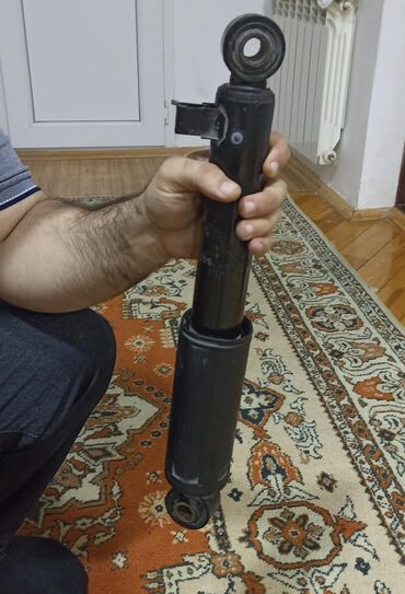 Soyutma və qızdırma sistemləri: Məhsul: Avtomobil arxa amartizatoru (hidravlik şok absorber) Hunday