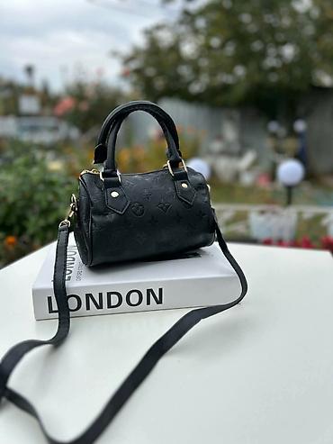 americke patike: 18x12
3300 — 4