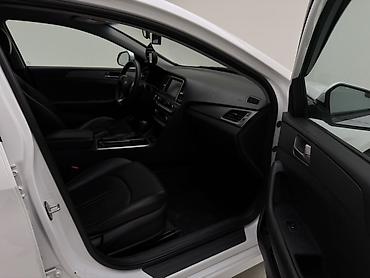 Hyundai: Hyundai Sonata: 2019 г., 2 л, Автомат, Газ, Седан — 10