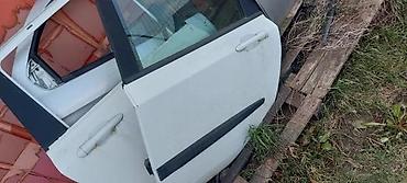 branik: FIAT STILO VRATA BELA BOJA ZADNJA | Cena je po komadu cena se odnosi — 2
