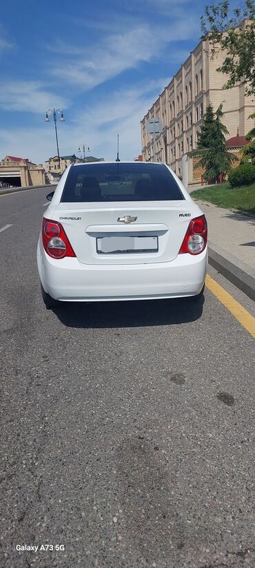 chevrolet cruze 2017 qiymeti: Chevrolet Aveo: 1.4 l | 2011 il 194800 km Sedan