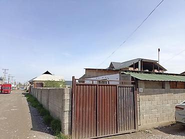 Продажа коттеджей и домов: Продается участок с домом и хозпостройками. - Участок в частном — 3