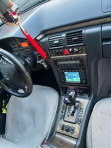решетка радиатора: Mercedes-Benz E-Class: 2002 г., 4.3 л, Автомат, Бензин, Седан — 9
