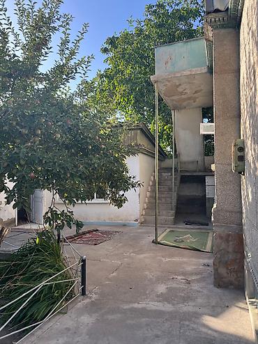 Продажа коттеджей и домов: Продается Дом!!! Иссык-куль г. Балыкчы 5 соток Большой дом,есть — 6