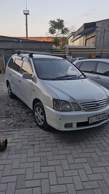 Toyota Gaia: 2001 г., 2 л, Автомат, Бензин, Минивэн