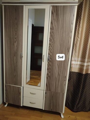 Dolablar: Dolab satilir Tecili 
Olcu 2*1.20
Qiymet 110 m 
Unvan Bayil ²⁹⁴⁶Sevda