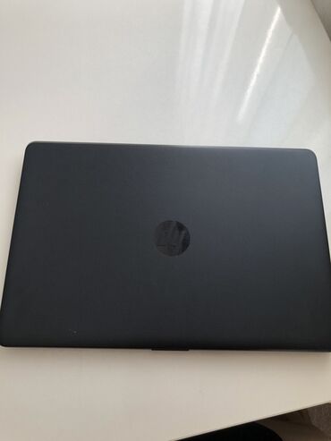 windows 11: HP Laptop 15 seriyası noutbuk Texniki xüsusiyyətlər: - Ekran: 15.6" -