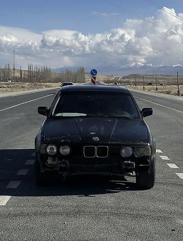обшивка е34: BMW 5 series: 1991 г., 2 л, Механика, Бензин, Седан — 4