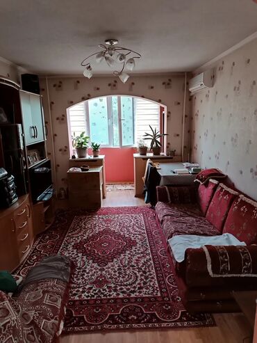 Продажа квартир: 3 комнаты, 58 м², 104 серия, 2 этаж, Косметический ремонт