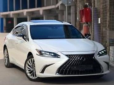 lexus sedan: Lexus ES: 2021 г., 2.5 л, Типтроник, Гибрид, Седан — 1