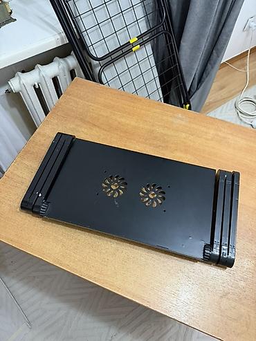 складной компьютерный стол: Складной стол для ноутбука, Б/у, цвет - Черный — 1