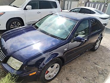 bora: Volkswagen Bora: 2 l | 2001 il Sedan — 4