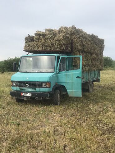 бишкек саат: Жүк ташуучу жумушчусу менен