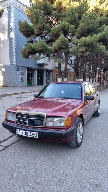 Mercedes-Benz: Mercedes-Benz 190 (W201): 2 l | 1993 il Sedan