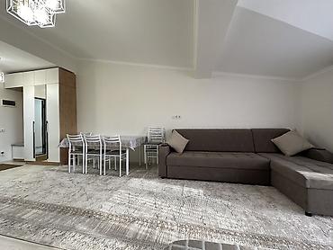 ысык кол: Ысык-Көлдө ижарага батир, Радуга West, Кош-Көл, 2 орун, Баасы Бүтүндөй турак үй үчүн — 3