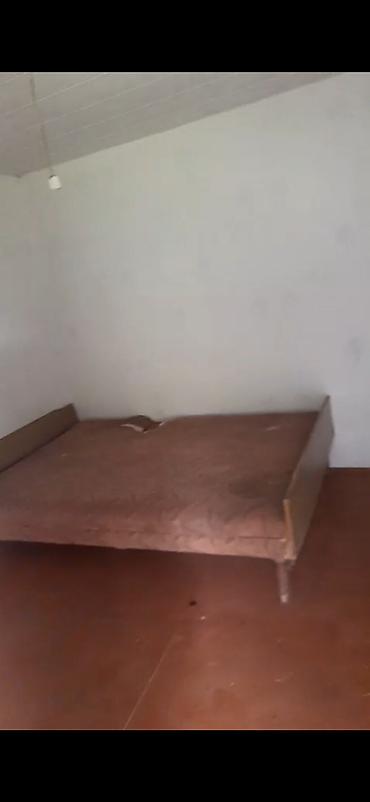 priora arxa bufer: Vaqon satılır.Uzunluğu 9 metr.Eni 3 metr.İki otaq və bir hamam — 7